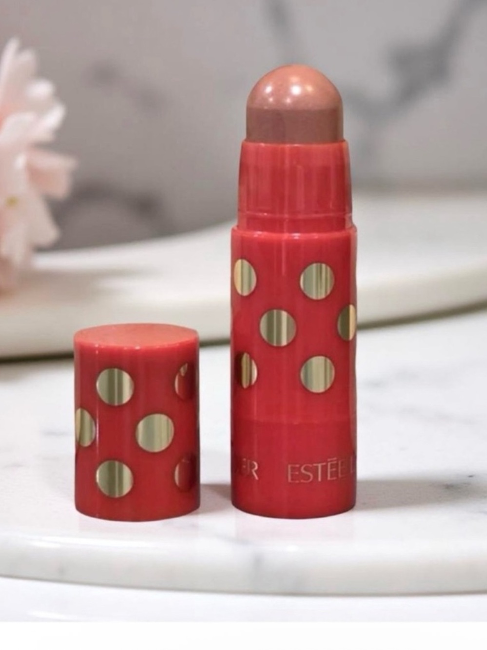 Estee Lauder cream bronzed blush in shade Rose Gold